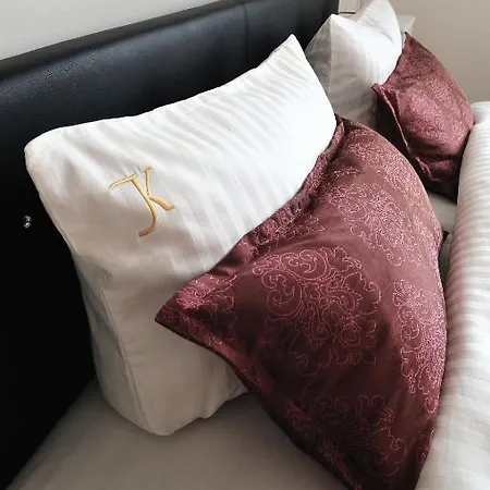 Karolingerhof Hotel 4*