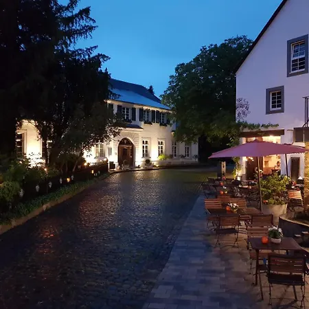 Karolingerhof 호텔