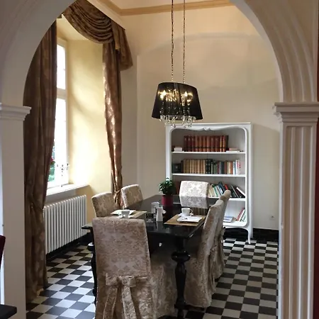 호텔 Karolingerhof