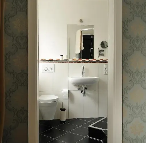 Karolingerhof Hotell 4*